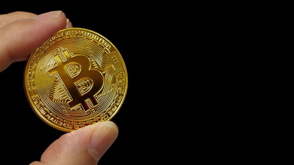 分散型台帳と仮想通貨が切り拓く新時代のデジタル資産運用戦略